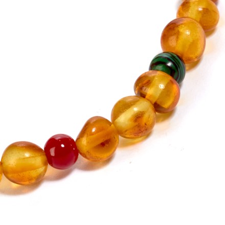 Браслет детский &quot;Мятый шар&quot; из Янтаря с малахитом и кораллом купить